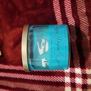 brand new 3 wick candle